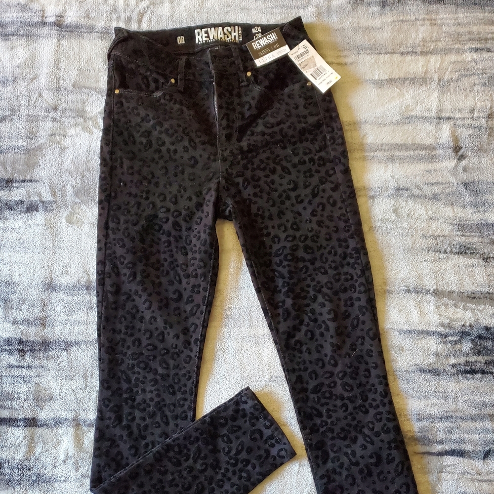 ♡♡♡♡♡  NWT black leopard print jeans